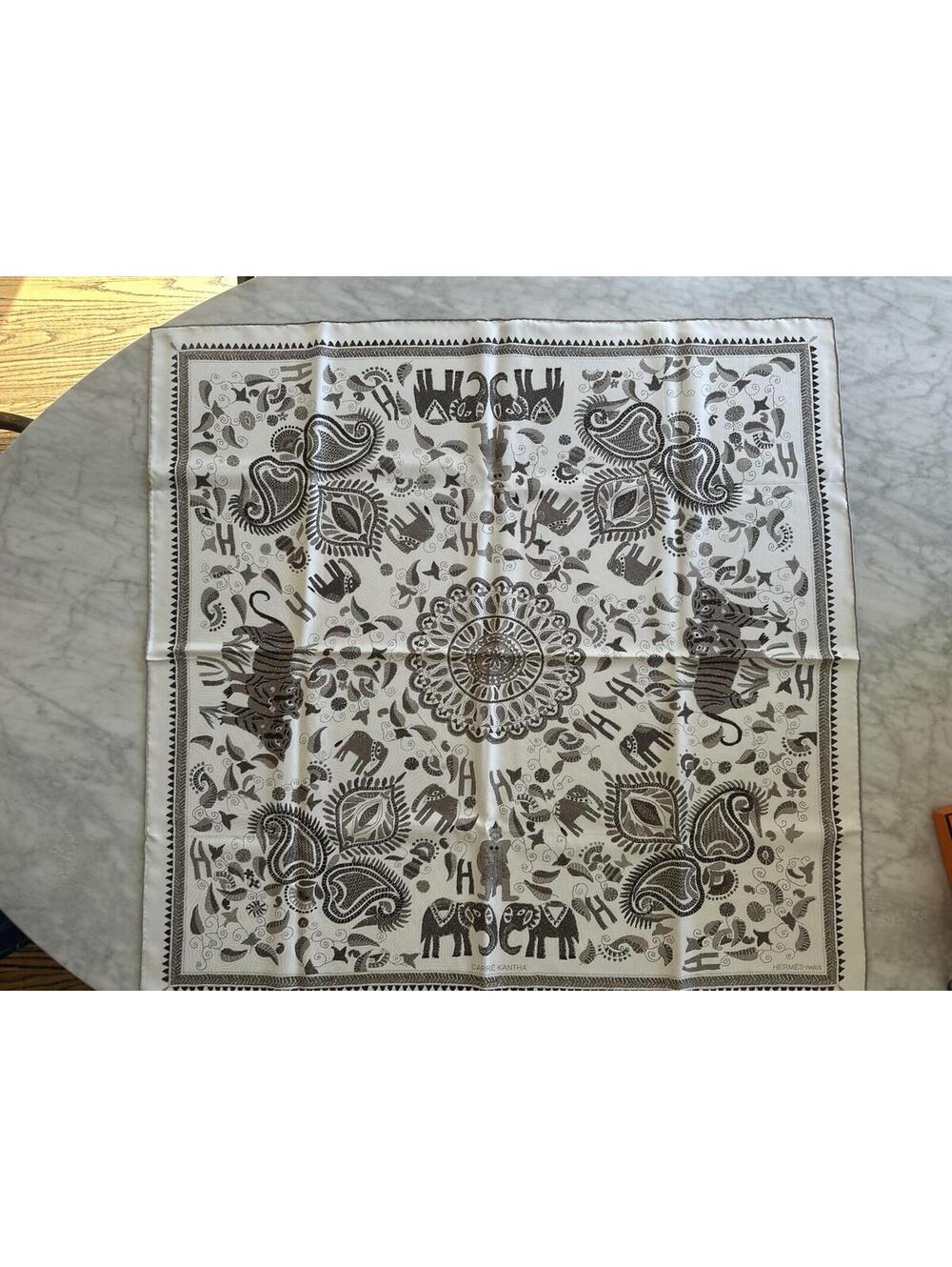 Hermes Kantha 90cm Silk Carre Scarf with Box Excellent Condition Authentic